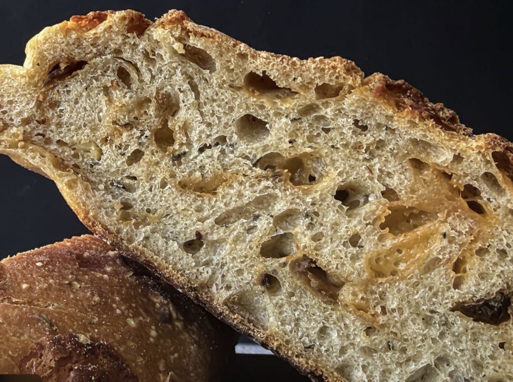 과발효된 사워도우 내부 조직